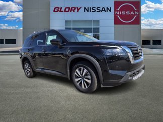 New 2025 Nissan Pathfinder SL image 1