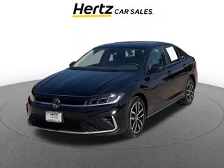 Used 2025 Volkswagen Jetta SE image 1