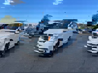 Used 2017 Dodge Grand Caravan SXT w/ Driver Convenience Group image 1