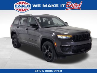 New 2025 Jeep Grand Cherokee Limited w/ Black Appearance Package image 1