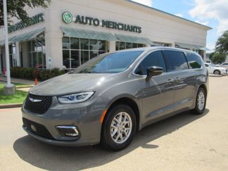 Used 2025 Chrysler Pacifica Select image 1