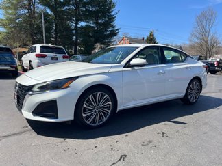Used 2024 Nissan Altima 2.5 SL image 1