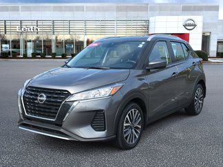 Certified 2022 Nissan Kicks SV image 1