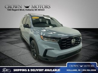 Used 2025 Honda Pilot Black Edition image 1