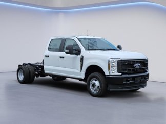 New 2025 Ford F350 XL image 1