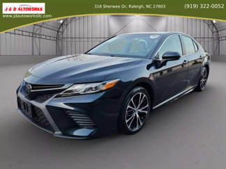 Used 2018 Toyota Camry SE image 1