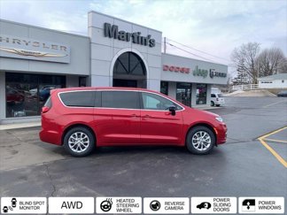 New 2025 Chrysler Pacifica Select image 1