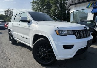 Used 2019 Jeep Grand Cherokee Altitude image 1