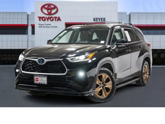 Certified 2023 Toyota Highlander Bronze Edition image 1
