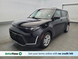 Used 2023 Kia Soul LX image 1