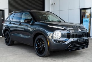 New 2025 Mitsubishi Outlander SEL Black Edition image 1