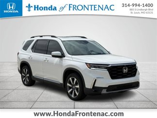 Used 2025 Honda Pilot Elite image 1