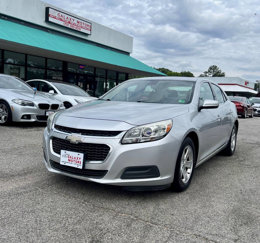 Used 2016 Chevrolet Malibu LT image 1