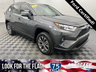 Used 2022 Toyota RAV4 XLE Premium image 1
