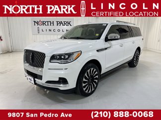 Used 2022 Lincoln Navigator L Black Label image 1