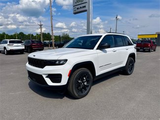 New 2025 Jeep Grand Cherokee Altitude image 1