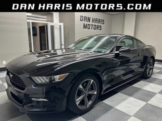 Used 2017 Ford Mustang Coupe image 1