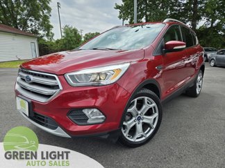 Used 2017 Ford Escape Titanium image 1