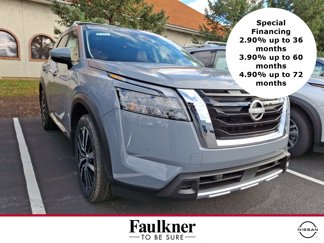 New 2025 Nissan Pathfinder Platinum image 1