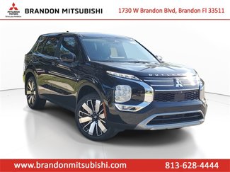New 2025 Mitsubishi Outlander SE image 1