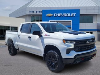 New 2025 Chevrolet Silverado 1500 LT Trail Boss w/ Convenience Package II image 1