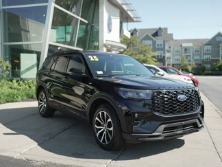 Used 2025 Ford Explorer ST-Line image 1
