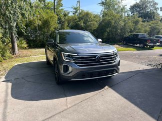 Used 2025 Volkswagen Atlas SE image 1