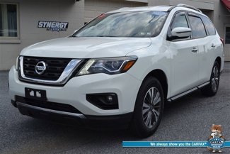 Used 2018 Nissan Pathfinder SV image 1
