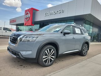 New 2025 Nissan Pathfinder Platinum image 1