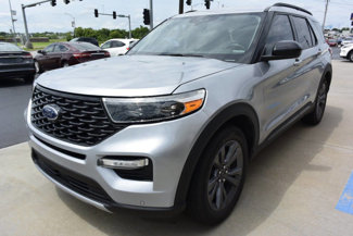 Used 2022 Ford Explorer XLT w/ Equipment Group 202A image 1