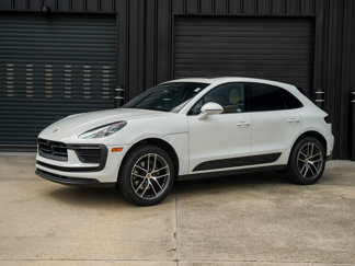 Certified 2024 Porsche Macan image 1