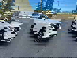 New 2025 Nissan Pathfinder Platinum image 1