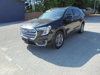 Used 2024 GMC Terrain SLT w/ Infotainment Package II image 1