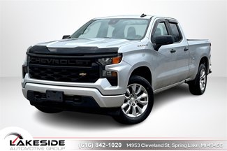 Used 2022 Chevrolet Silverado 1500 Custom image 1