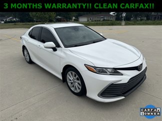 Used 2022 Toyota Camry LE image 1