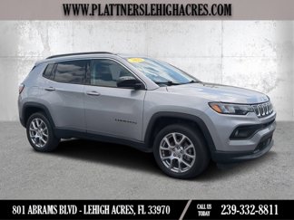 Used 2022 Jeep Compass Latitude image 1