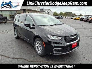 New 2026 Chrysler Pacifica Select image 1