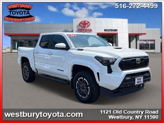 Used 2024 Toyota Tacoma TRD Sport image 1