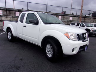 Used 2014 Nissan Frontier SV image 1