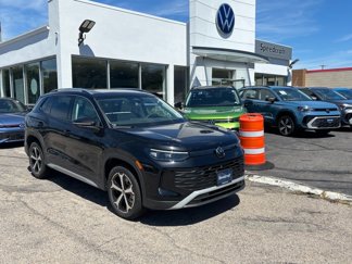 New 2025 Volkswagen Tiguan SE image 1