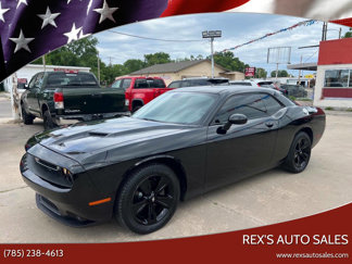 Used 2017 Dodge Challenger SXT image 1