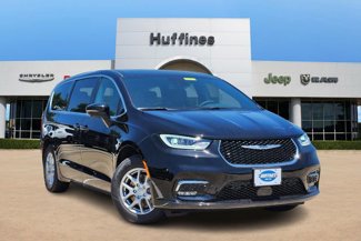New 2025 Chrysler Pacifica Select image 1