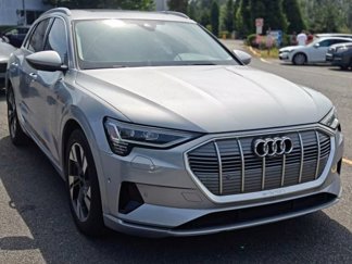 Used 2022 Audi e-tron Premium Plus image 1