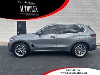 Used 2024 BMW X5 xDrive40i w/ Parking Assistance Package image 1