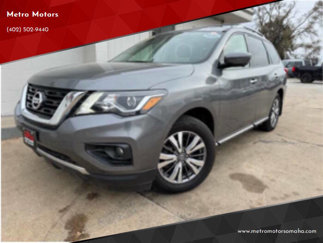 Used 2020 Nissan Pathfinder SL image 1