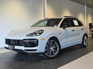 Used 2023 Porsche Cayenne Turbo S image 1