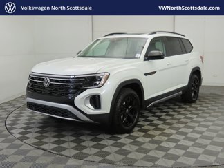 New 2026 Volkswagen Atlas Peak Edition image 1