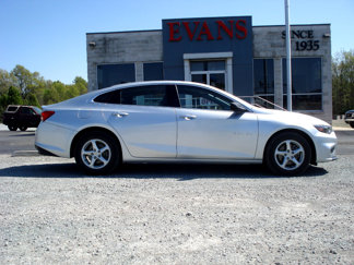 Used 2018 Chevrolet Malibu LS image 1