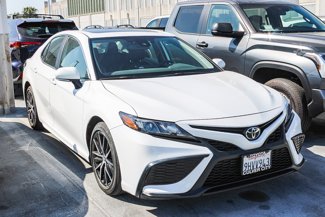 Used 2024 Toyota Camry SE image 1
