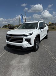 New 2025 Chevrolet Traverse LT w/ Driver Confidence Package image 1